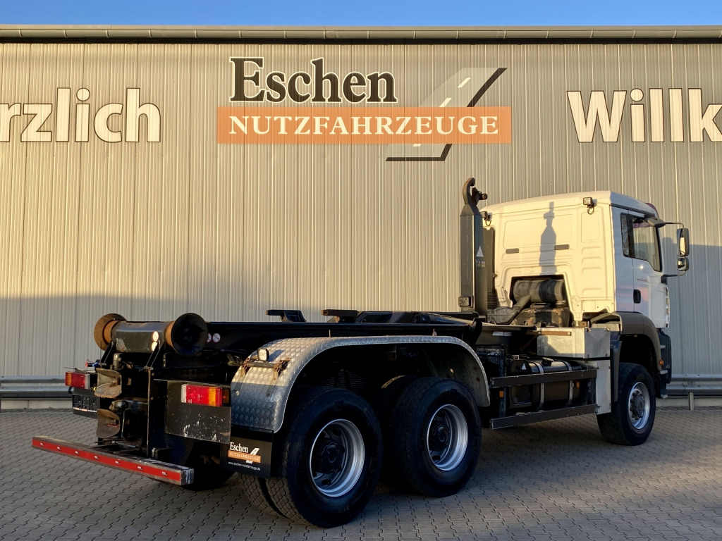 Lastväxlare lastbil MAN TGA 33.390 6x6 BB