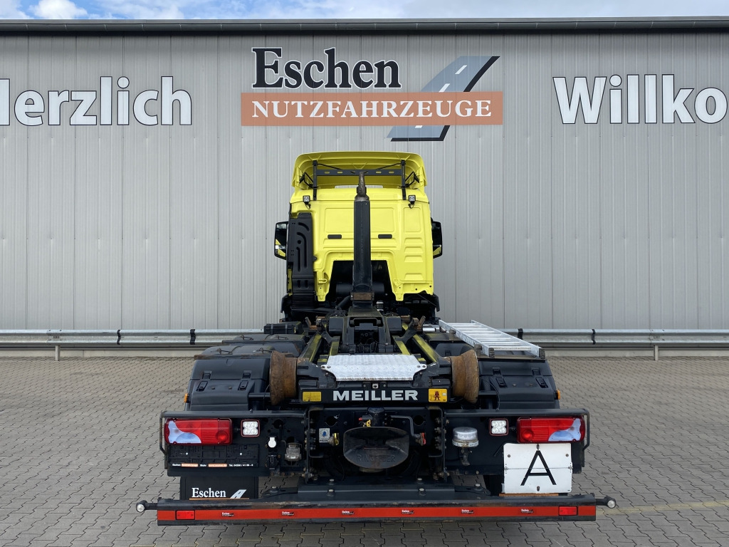 Lastväxlare lastbil MAN TGS 26.470 6x2-2 BL