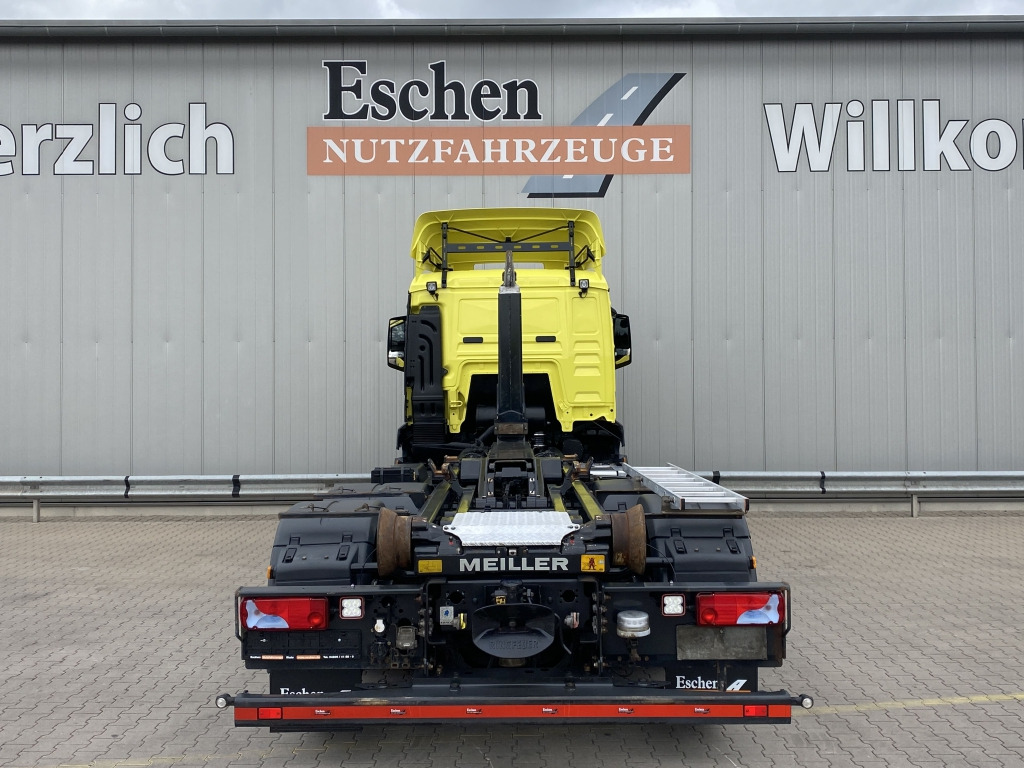 Lastväxlare lastbil MAN TGS 26.470 6x2-4 BL