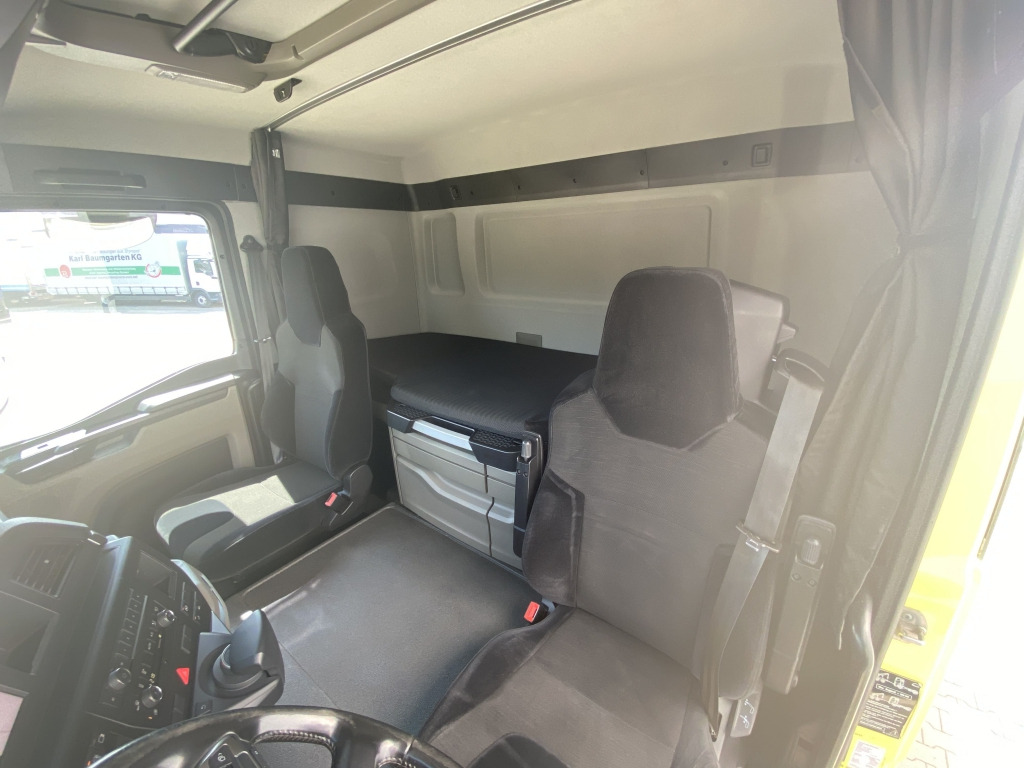 Lastväxlare lastbil MAN TGS 26.470 6x2-4 BL