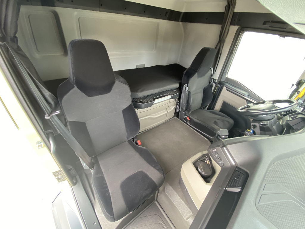 Lastväxlare lastbil MAN TGS 26.470 6x2-4 BL