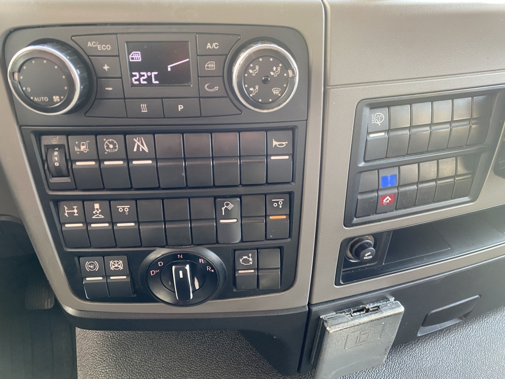 Lastväxlare lastbil MAN TGS 26.500 6x2-4 LL