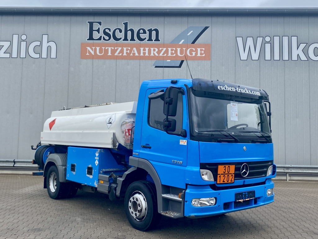 Tankbil Mercedes-Benz 1318 L Atego