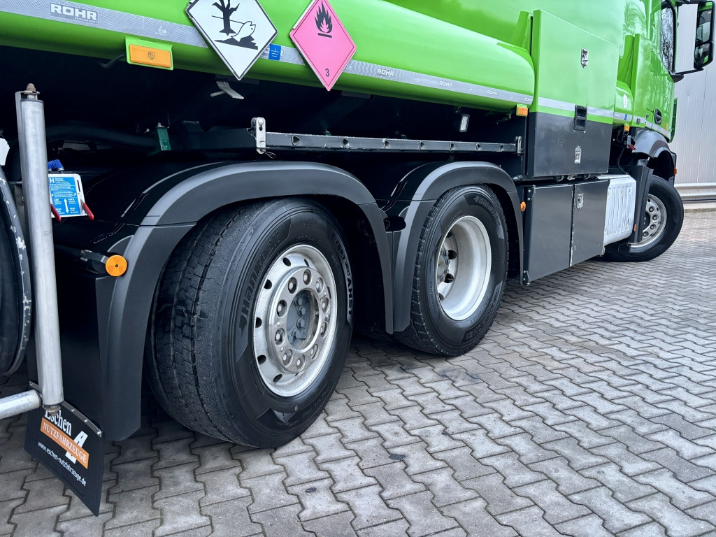 Tankbil Mercedes-Benz 2545 Antos