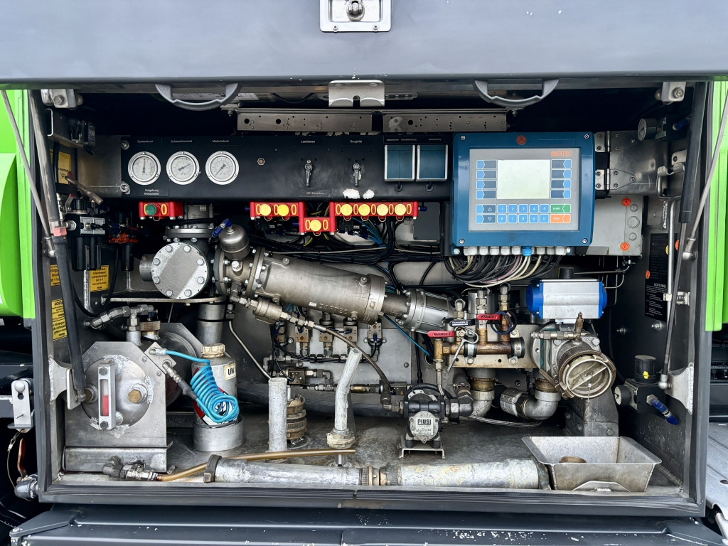 Tankbil Mercedes-Benz 2545 Antos