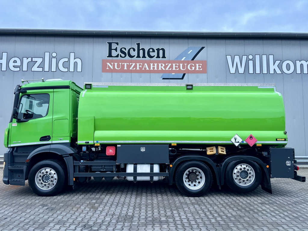 Tankbil Mercedes-Benz 2545 Antos