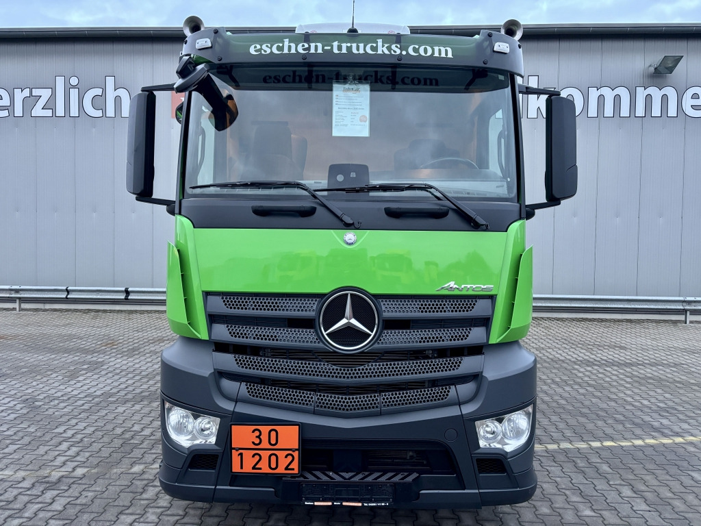 Tankbil Mercedes-Benz 2545 Antos