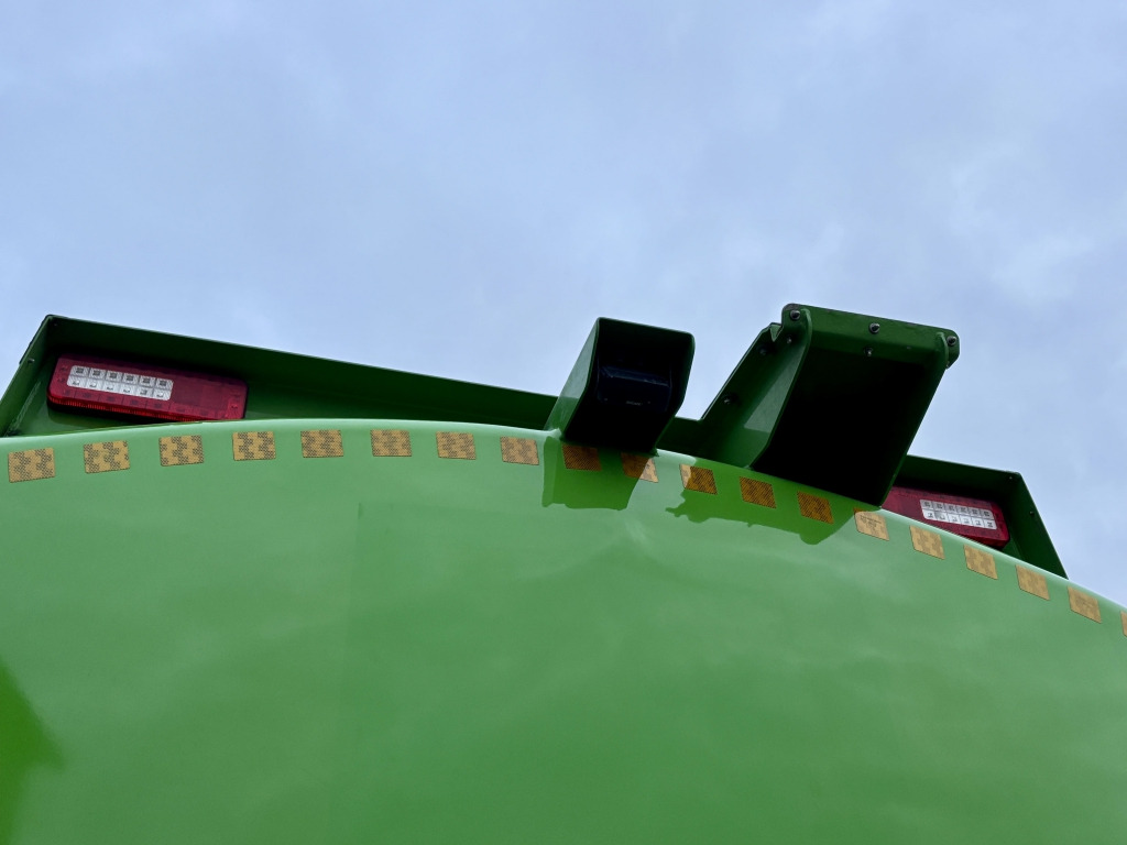 Tankbil Mercedes-Benz 2545 Antos