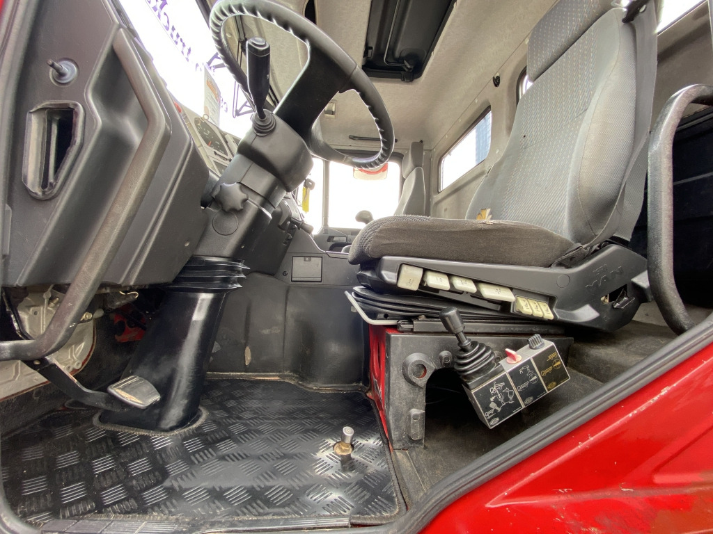 Tippbil lastbil MAN 18.285 MC / Palfinger PK 9501