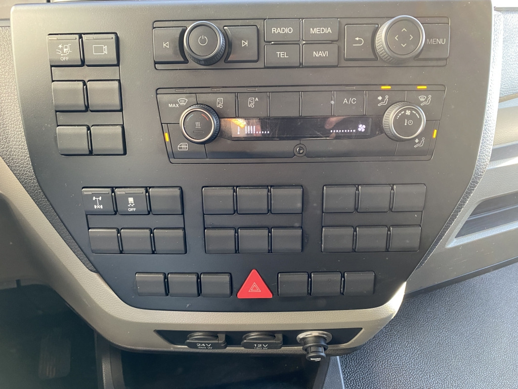 Tippbil lastbil MAN TGL 8.220 4x2 BB