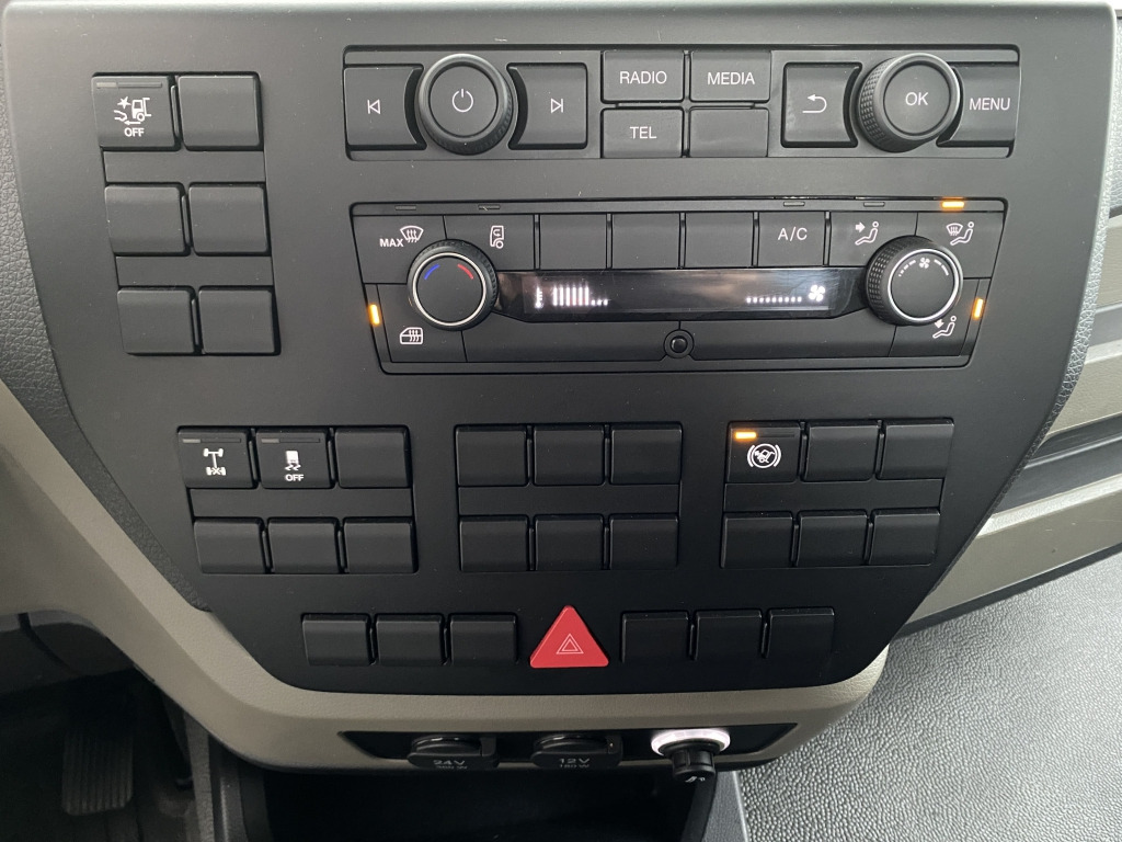 Tippbil lastbil MAN TGL 8.220 4x2 BB