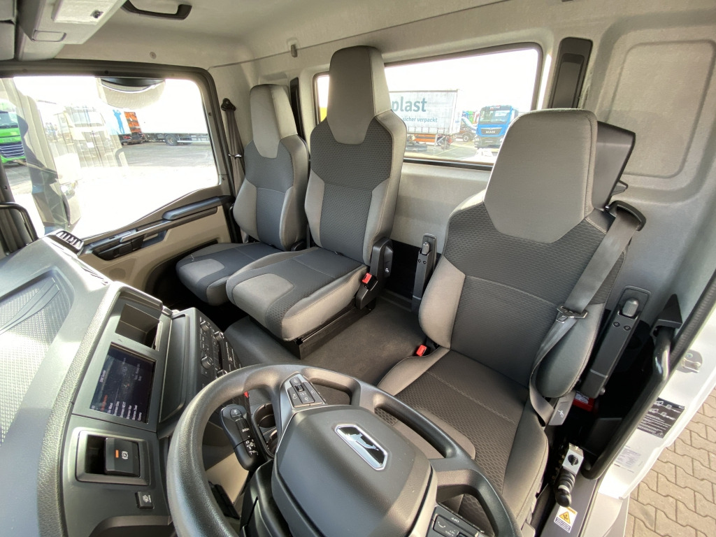 Tippbil lastbil MAN TGL 8.220 4x2 BB