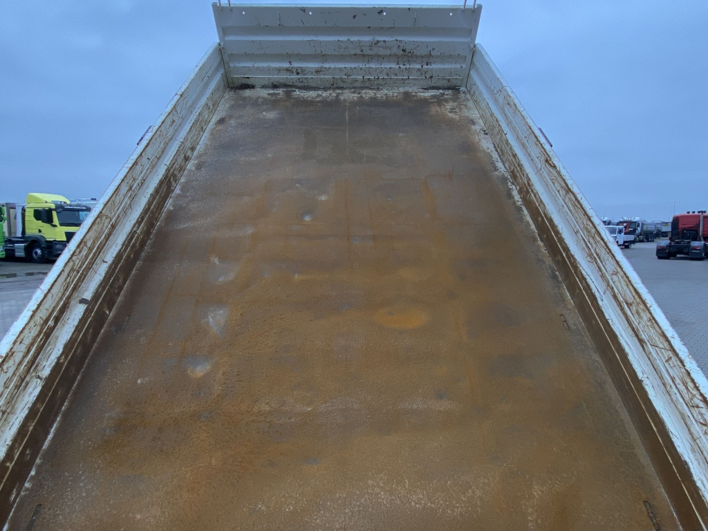 Tippbil lastbil MAN TGL 8.220 4x2 BB