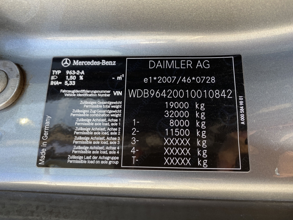 Tippbil lastbil Mercedes-Benz 1832 4x2 / Fassi Kran