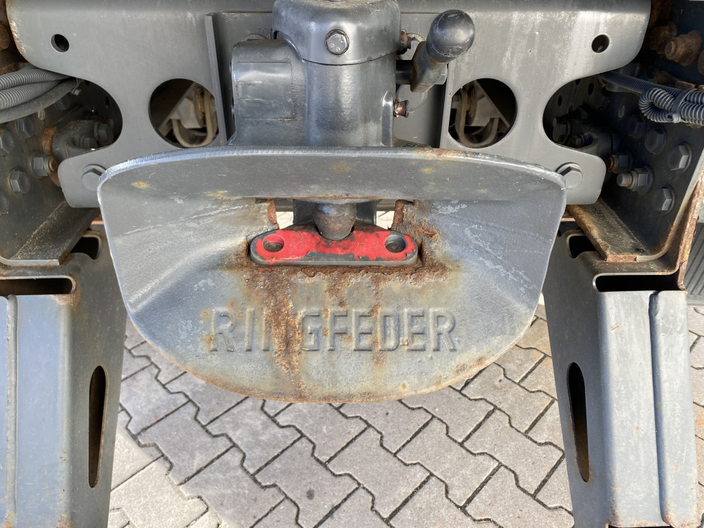 Tippbil lastbil Mercedes-Benz 1832 4x2 / Fassi Kran