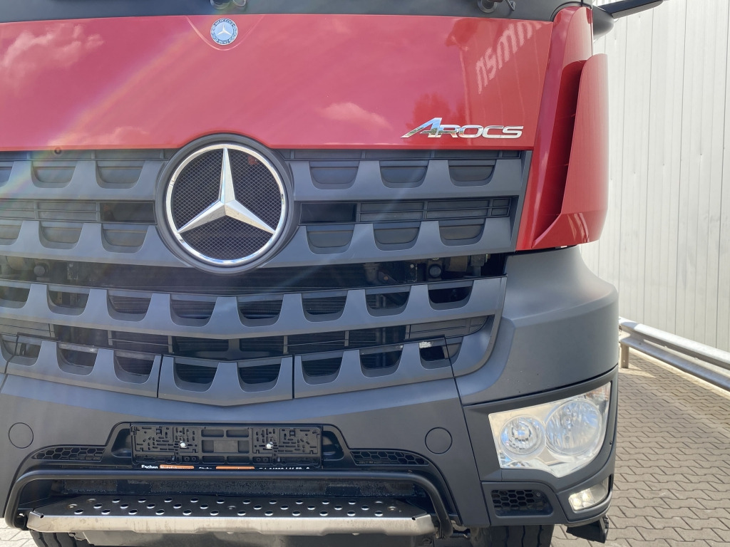 Tippbil lastbil Mercedes-Benz 3345 6x6