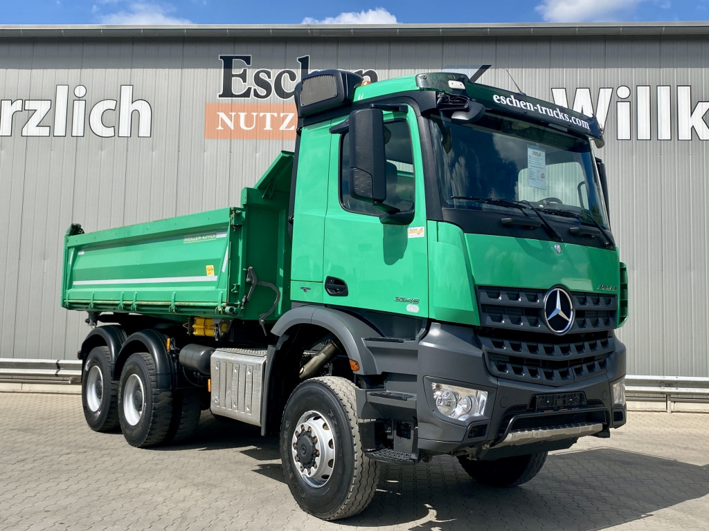 Tippbil lastbil Mercedes-Benz 3345 / 6x6