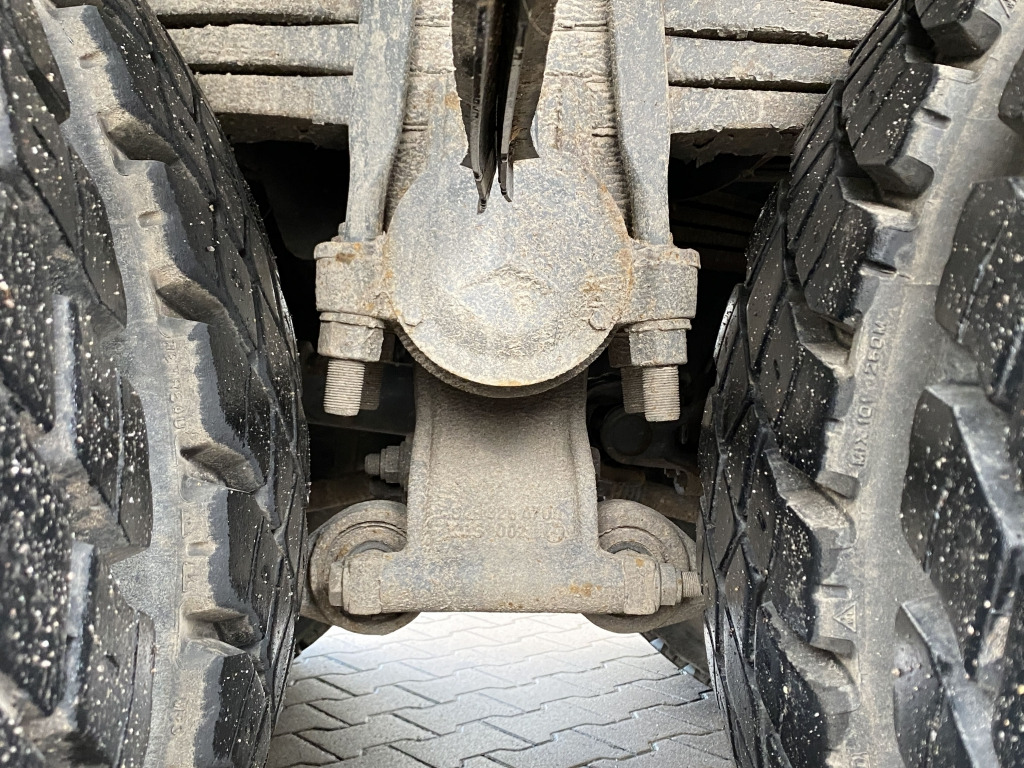 Tippbil lastbil Mercedes-Benz 3346 AK 6x6