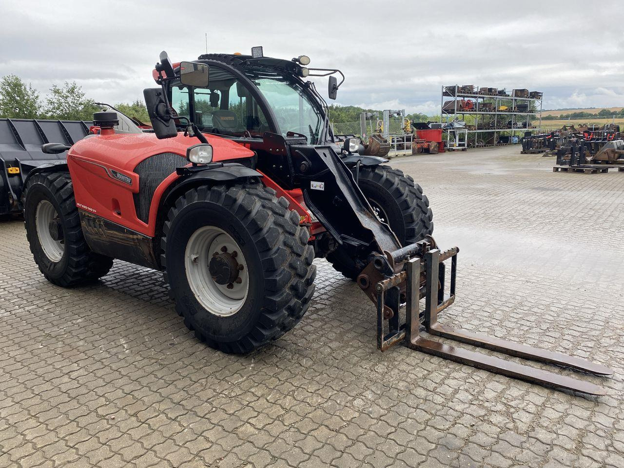 Teleskoplastar Manitou MLT635-140 V+ Elite