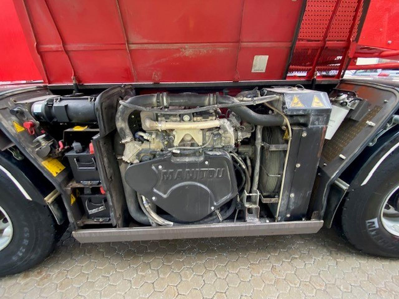 Teleskoplastar Manitou MRT2470P+ ST4