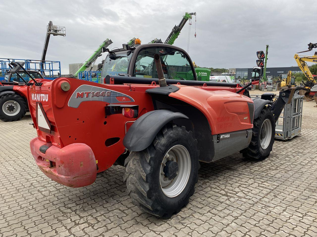 Teleskoplastar Manitou MT1440A ST3B
