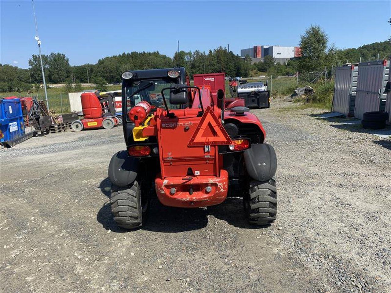 Teleskoplastar Manitou MT625H COMFORT ST5