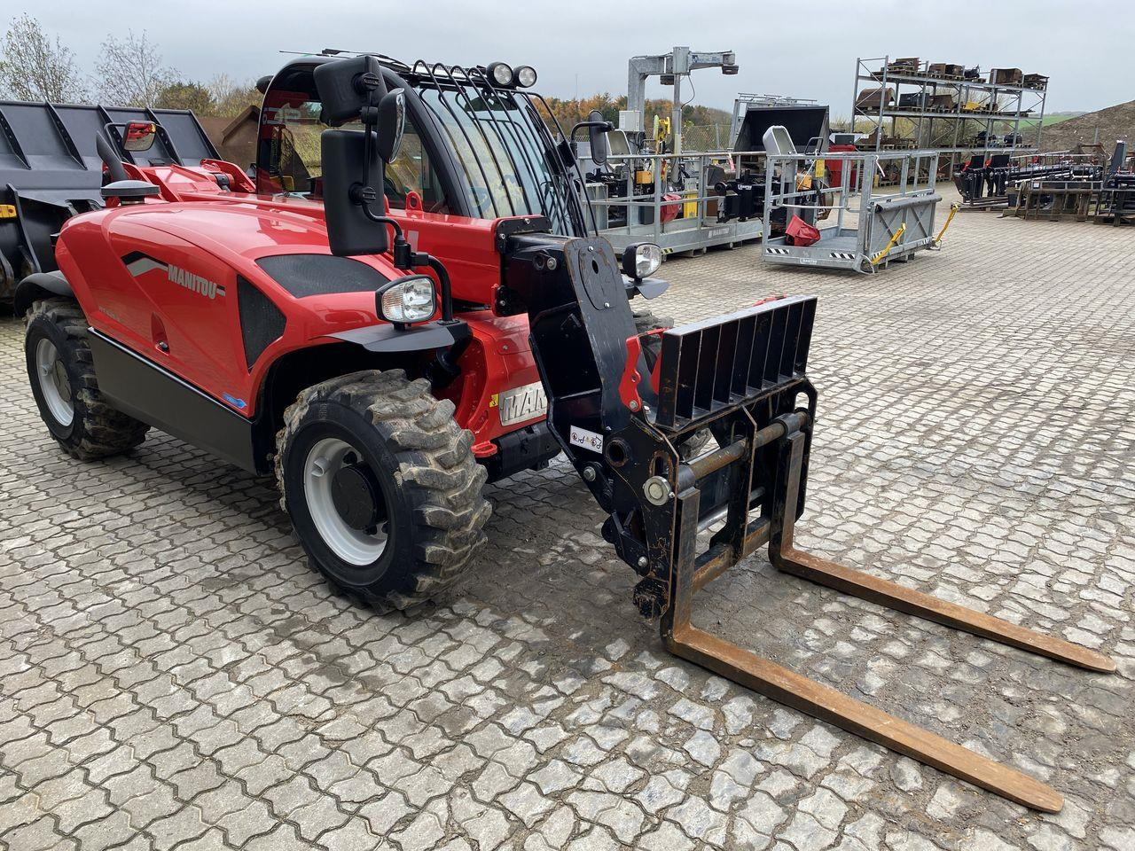 Teleskoplastar Manitou MT625H Comfort ST5