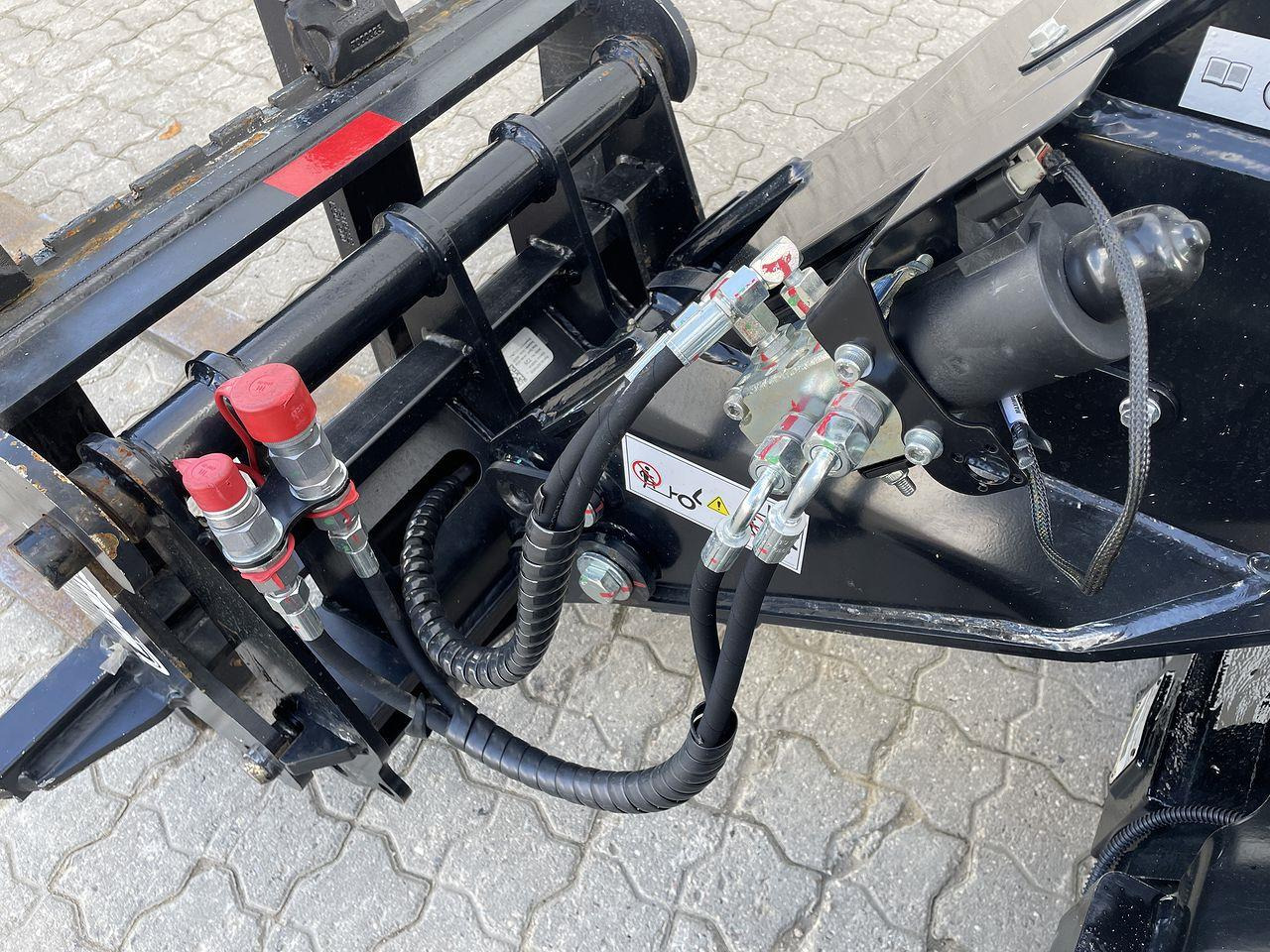 Teleskoplastar Manitou ULM415H Comfort ST5