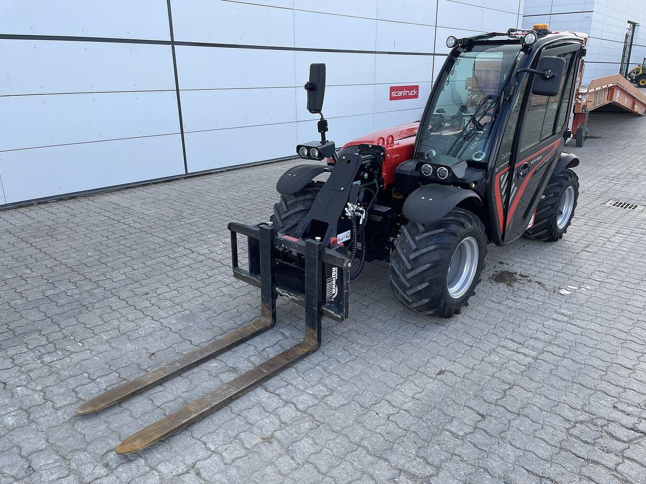 Teleskoplastar Manitou ULM415H Comfort ST5