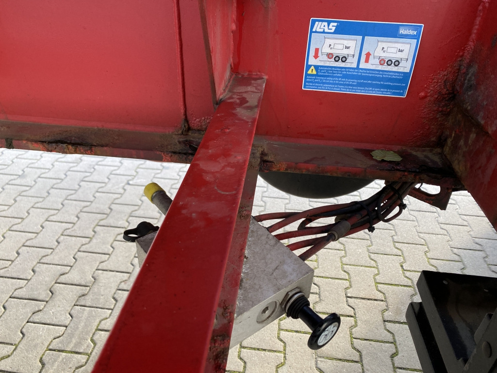 Flaktrailer Schwarzmüller Kennis 16.000 Rollkran