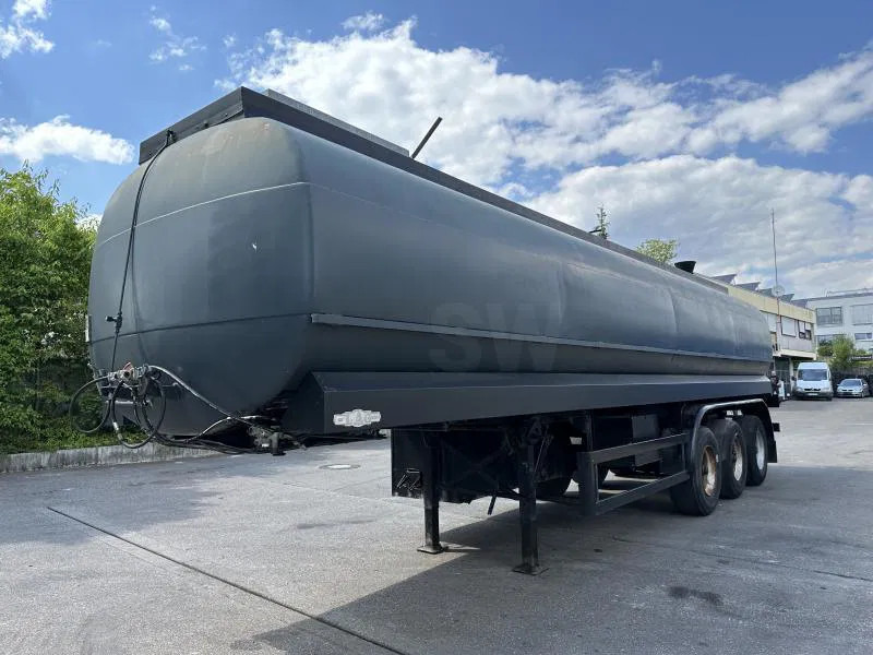 Semitrailer LAG GSA-22 Gülleauflieger 37 m³ 6 Kammer TÜV NEU! GSA-22 Gülleauflieger 37 m³ 6 Kammer TÜV NEU!