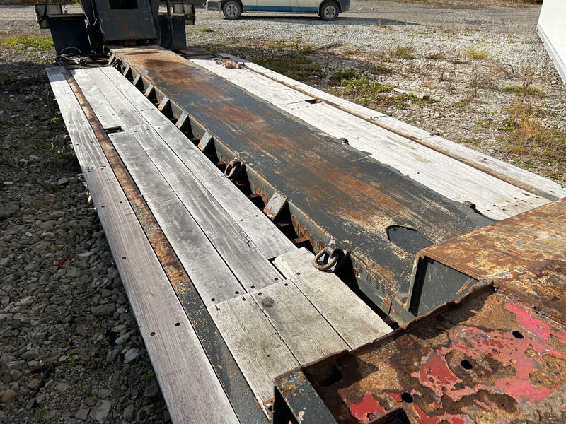 Låg lastare semitrailer Goldhofer STZ-VL4