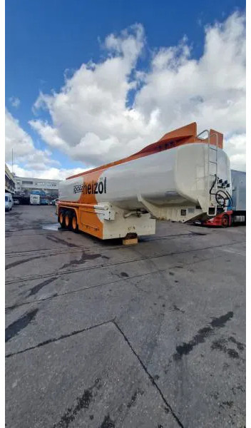 Tanktrailer Schwelmer Eisenwerk TSA Diesel Heizöl 6 Kammern 35.5 m³ Zählwerk TKZ A TSA Diesel Heizöl 6 Kammern 35.5 m³ Zählwerk TKZ ABS