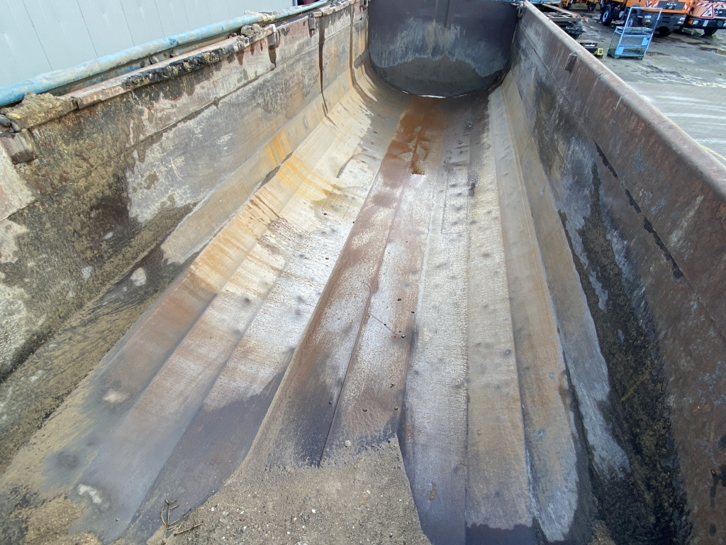 Tippbil semitrailer Carnehl CHKS/HH Stahl-Halbschalenmulde