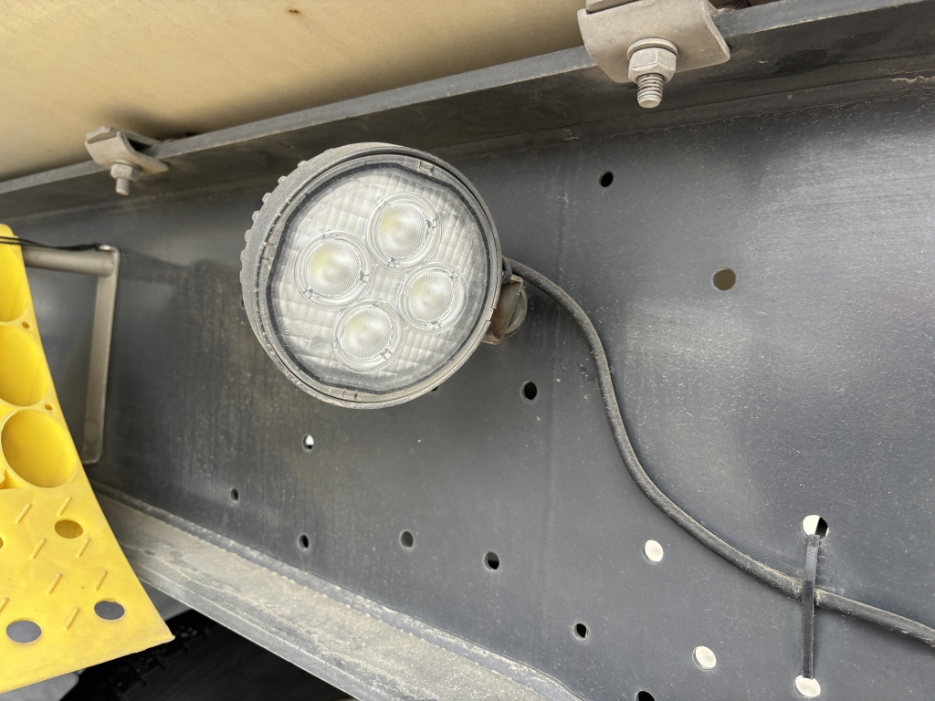 Tippbil semitrailer Schmitz SCB S3D Stahl-Halbschalenmulde