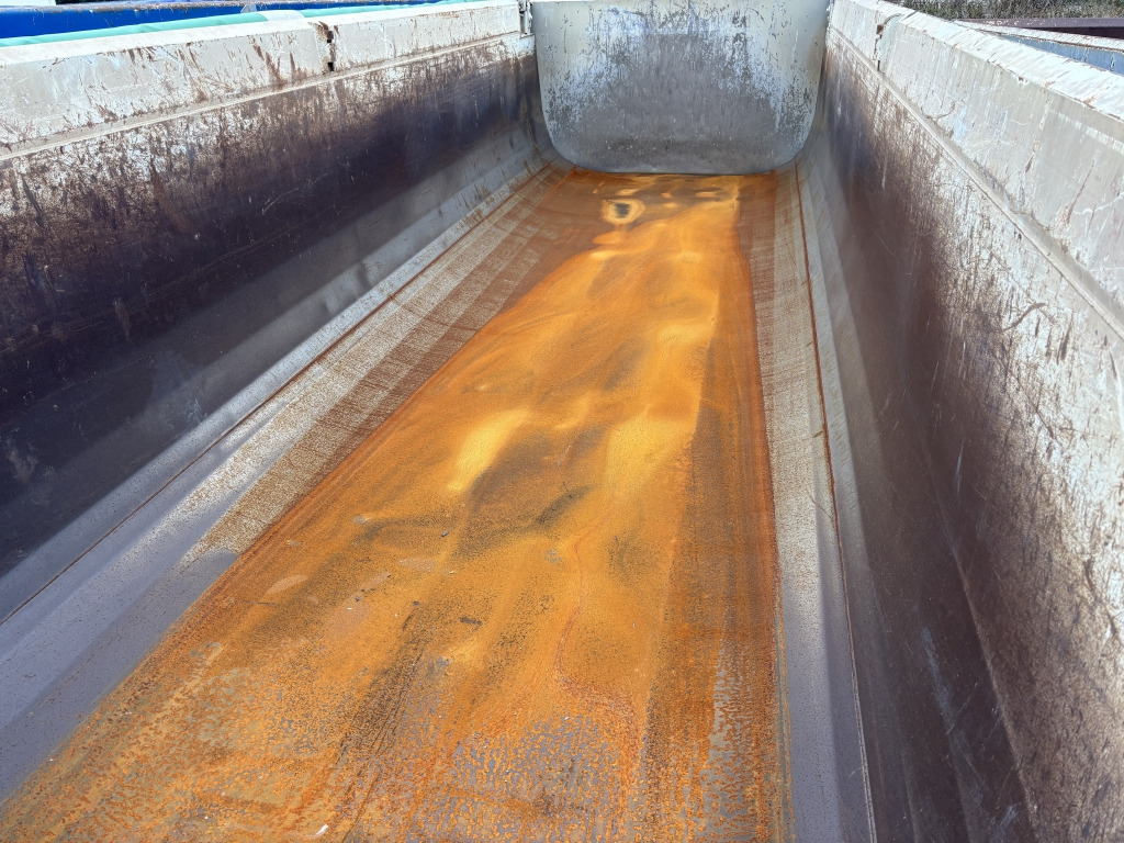 Tippbil semitrailer Schmitz SCB S3D Stahl-Halbschalenmulde