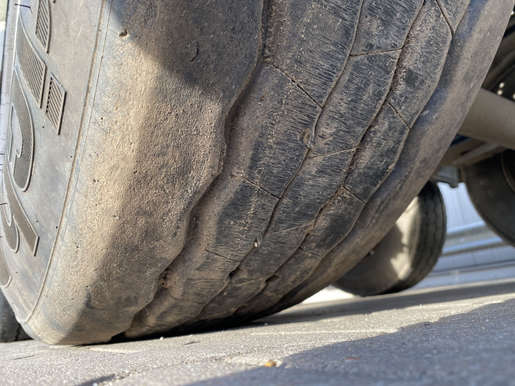 Tippbil semitrailer Schmitz SGF-S3 Stahl-Halbschalenmulde