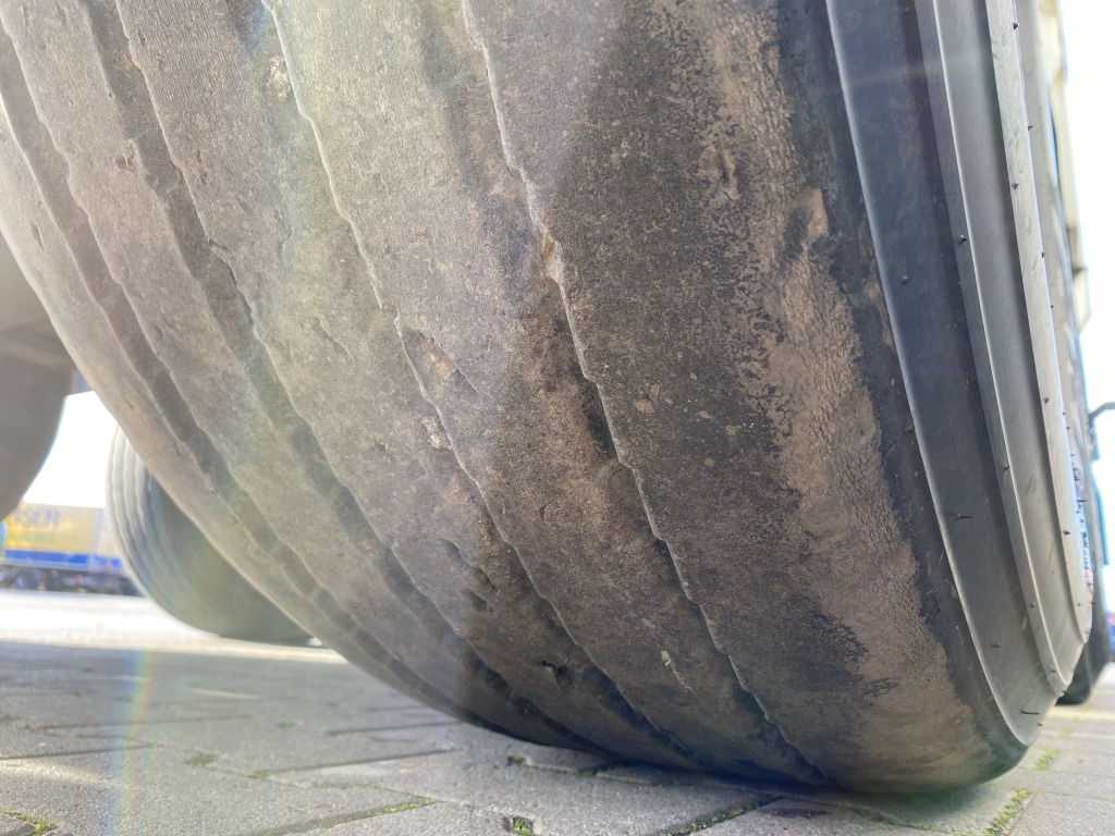 Tippbil semitrailer Schmitz SGF-S3 Stahl-Halbschalenmulde