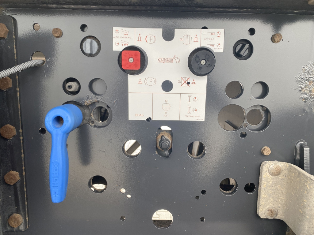 Tippbil semitrailer Schmitz SGF S / Stahl-Halbschalenmulde