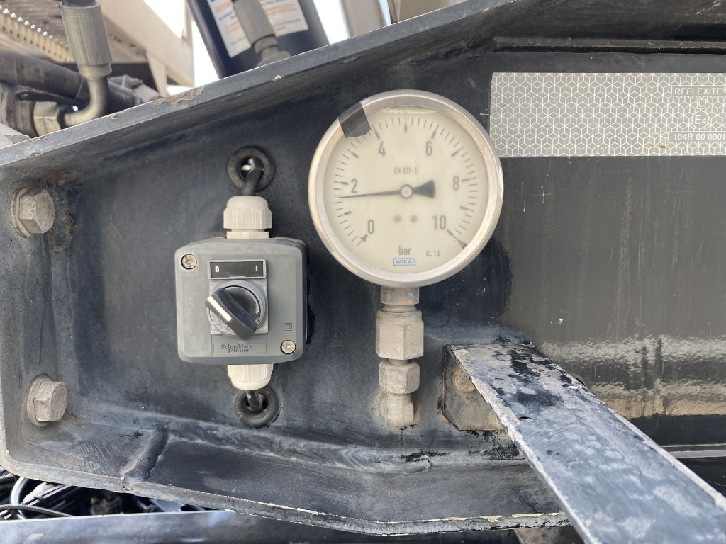 Tippbil semitrailer Schwarzmüller Kipper K-Serie