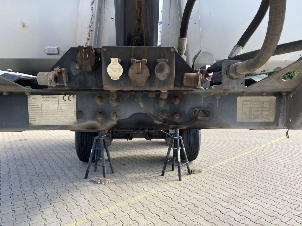 Tippbil semitrailer Schwarzmüller Kipper K-Serie