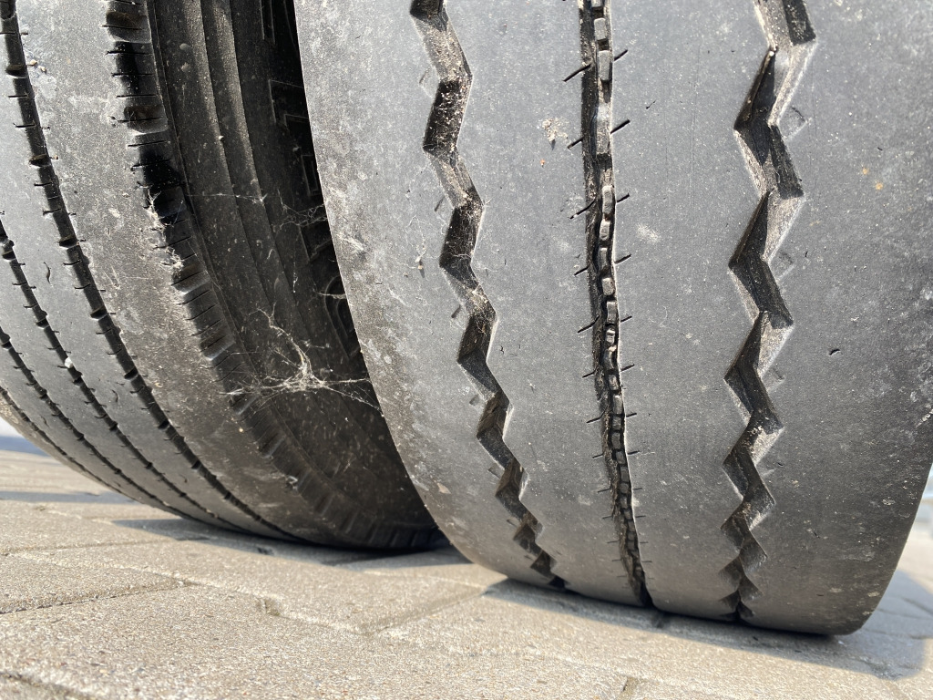 Lastväxlarsläp/ Liftdumpersläp HKM Aussenrollenanhänger