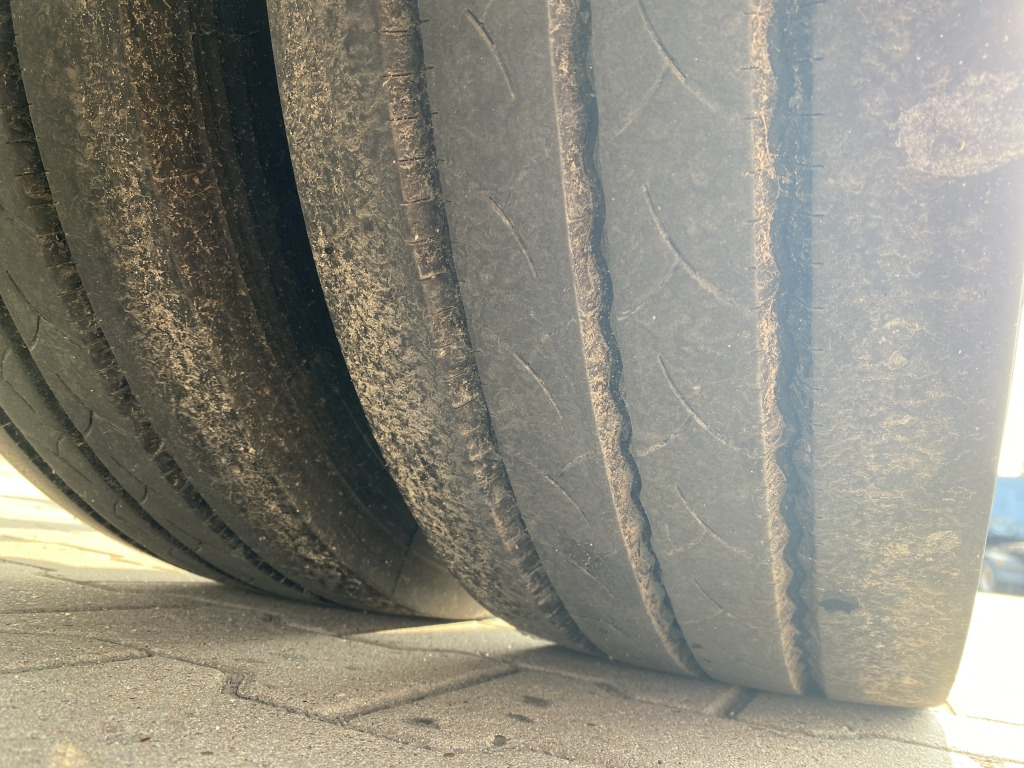 Lastväxlarsläp/ Liftdumpersläp HKM Aussenrollenanhänger