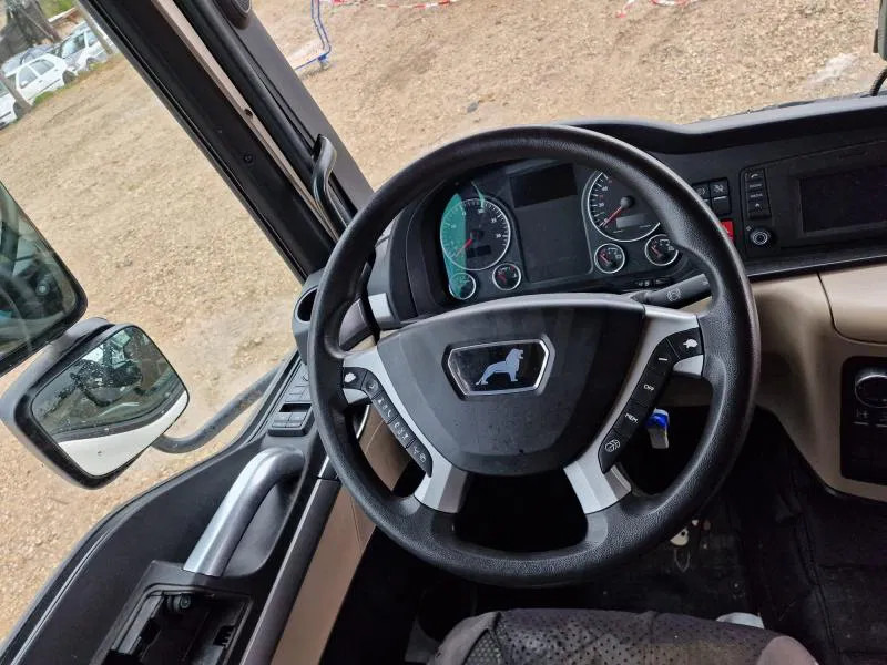 Skåpbil MAN BL UNFALL Koffer Langes Haus Klima