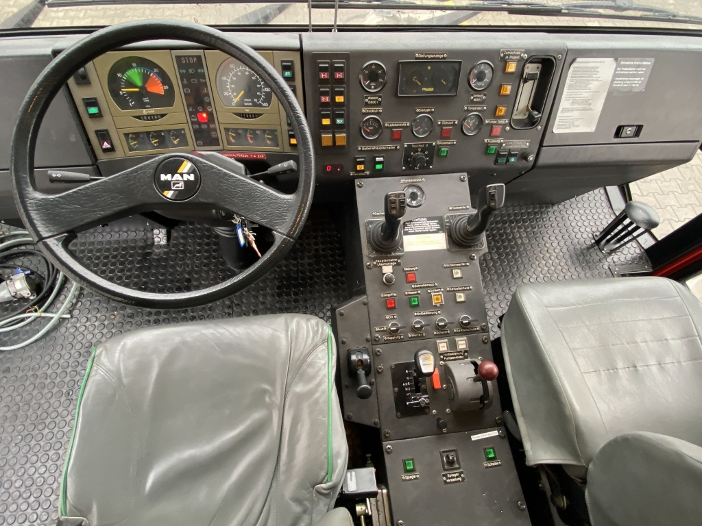 Släck/ Räddningsvagn MAN 38.000 VFAEG 8x8 Flugfeldlöschfahrzeug