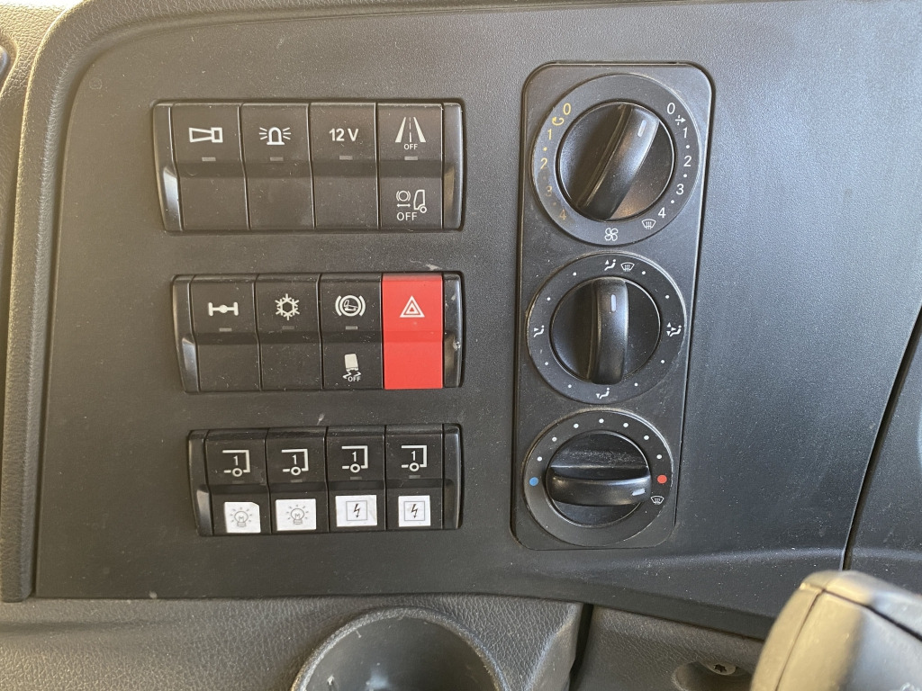 Sopmaskin Mercedes-Benz 1323 LKO Atego