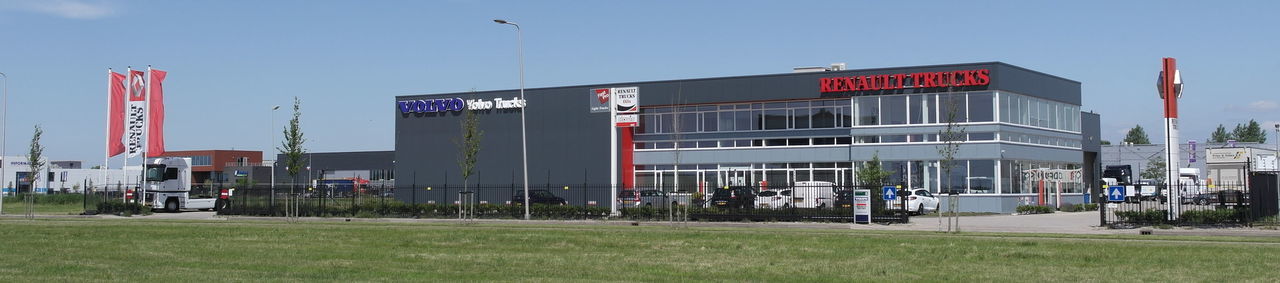 Used Truck Center B.V. - Dragbilar VOLVO - växellåda: automatisk, luftkonditionering undefined: bild 2