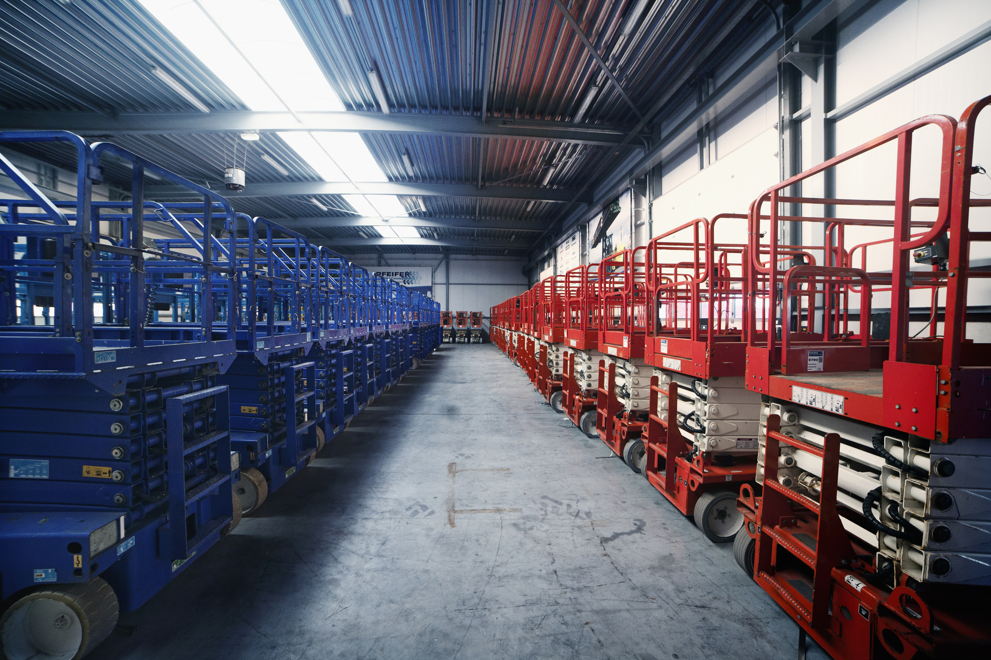 Pfeifer Rentals & Sales - Materialhanteringsutrustning - År: 2009 undefined: bild 2