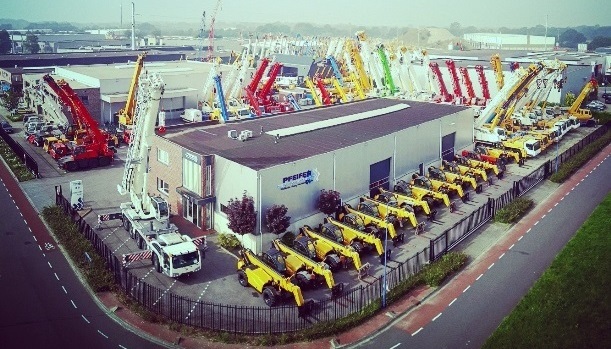 Pfeifer Rentals & Sales - Materialhanteringsutrustning - År: 2009 undefined: bild 1