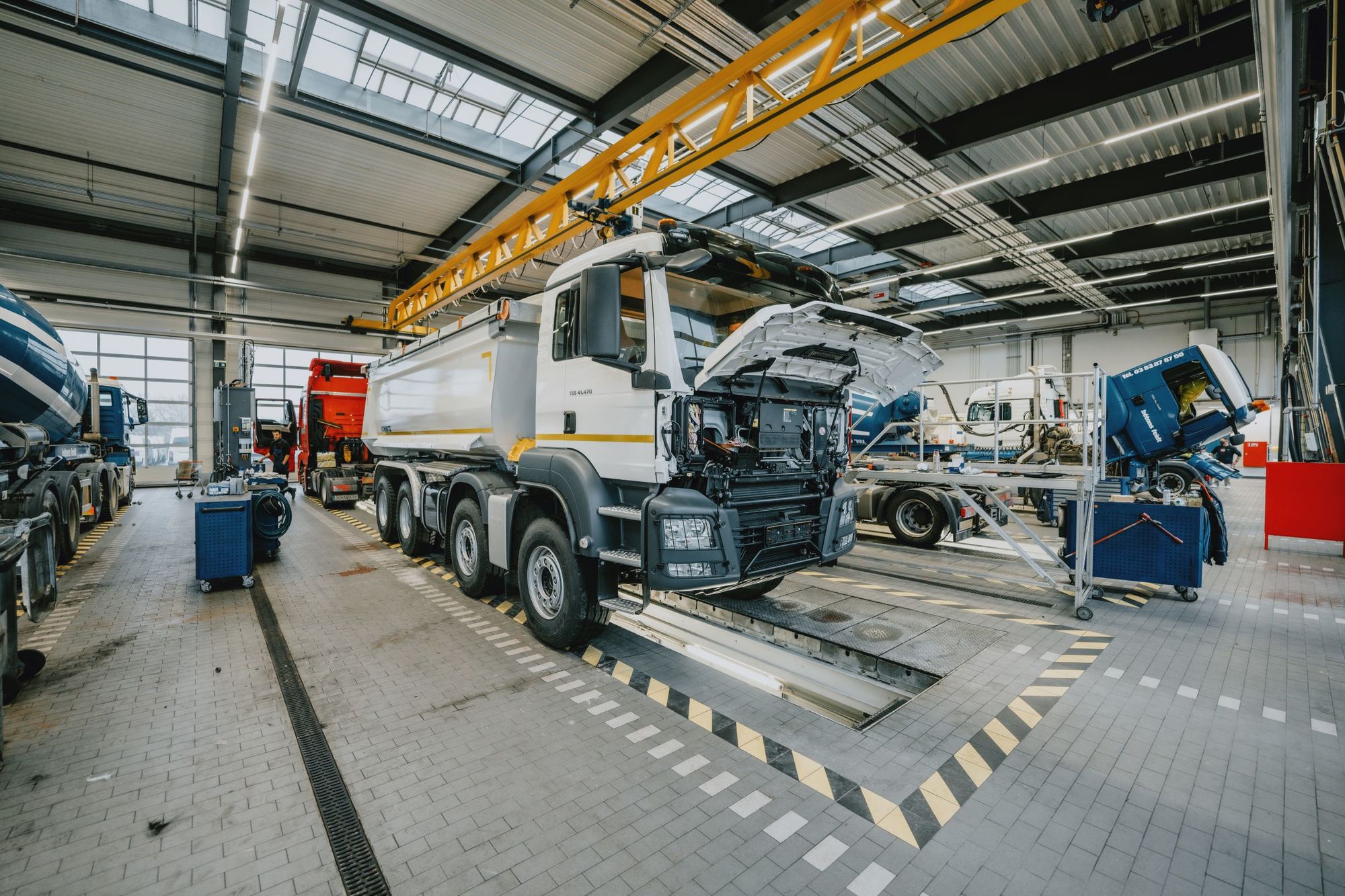 Garage Losch Truck, Van & Bus S.à r.l. - Transportbilar - År: 2023, ny, växellåda: manuell undefined: bild 4